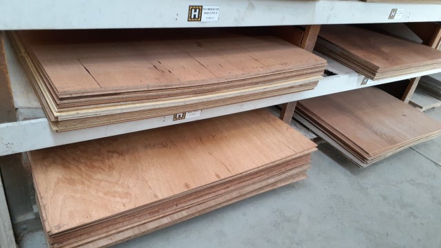 3050x1200x4mm Plybrace